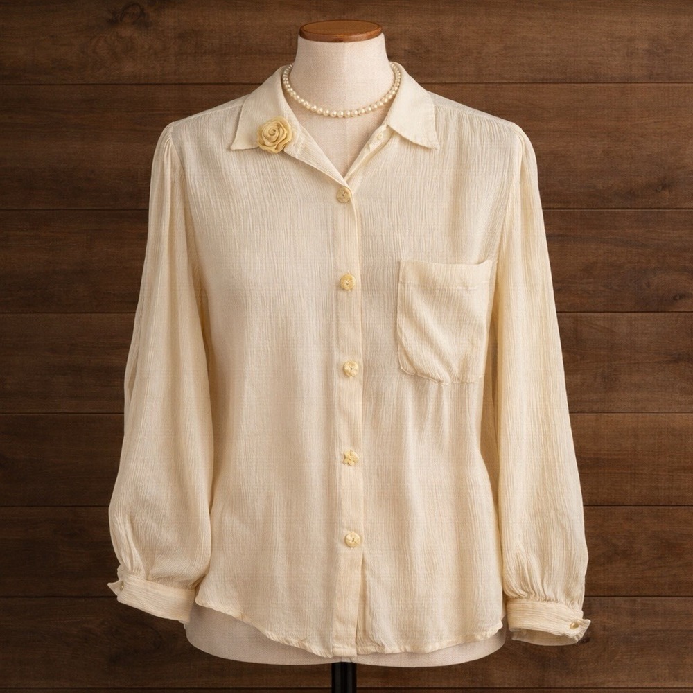 Vintage‎ 1940s Cream Rayon Crepe Blouse L Novelty Casein Buttons Chorus Girl